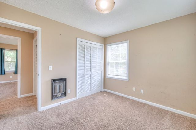 105 Kingwood Ave, Shelbyville, TN 37160