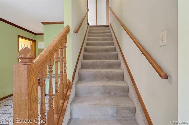 417 Eckford Circle, Troy, MI 48085