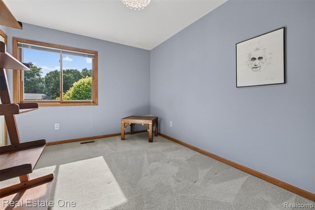 417 Eckford Circle, Troy, MI 48085