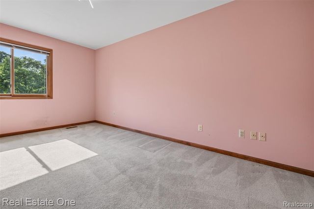 417 Eckford Circle, Troy, MI 48085