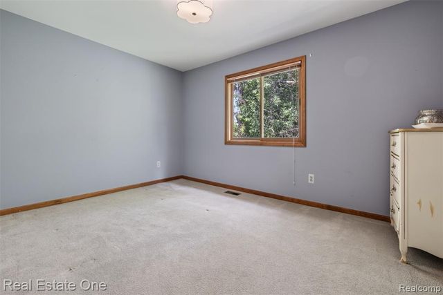 417 Eckford Circle, Troy, MI 48085