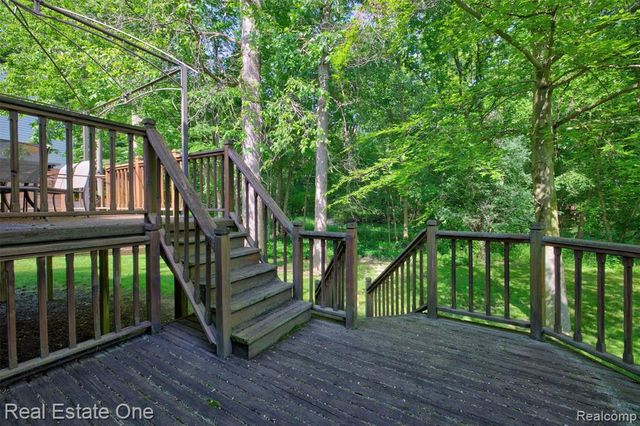 417 Eckford Circle, Troy, MI 48085