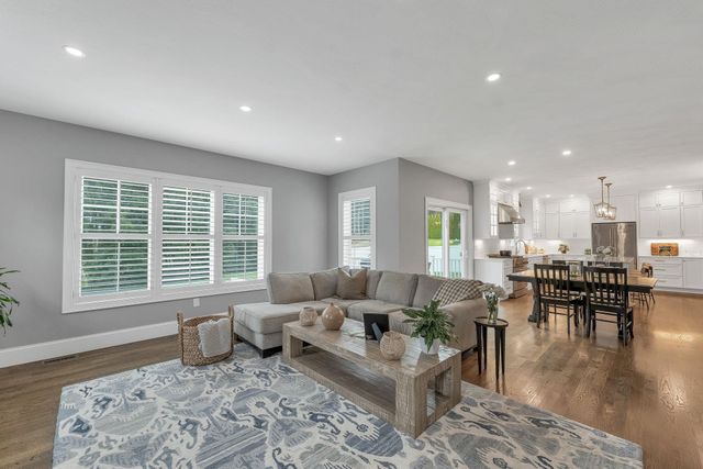 28 Settlers Ridge Road, Windham, NH 03087