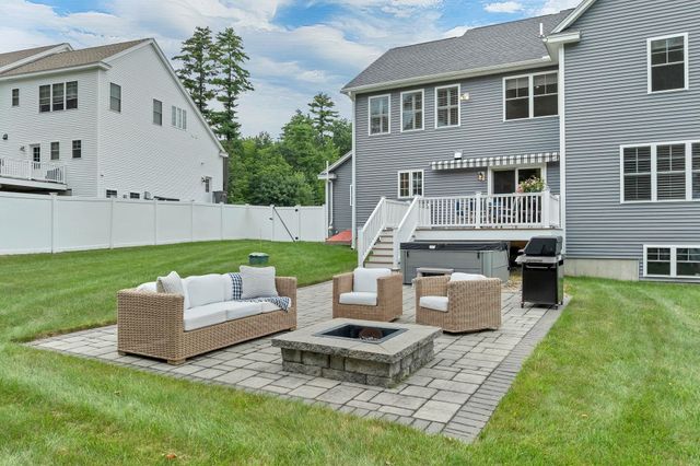 28 Settlers Ridge Road, Windham, NH 03087