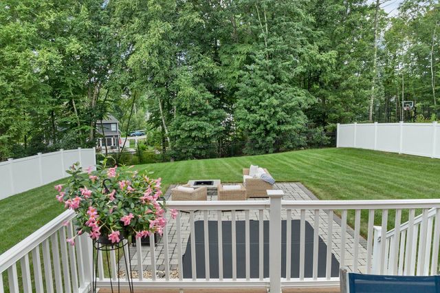 28 Settlers Ridge Road, Windham, NH 03087