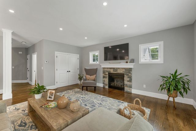 28 Settlers Ridge Road, Windham, NH 03087