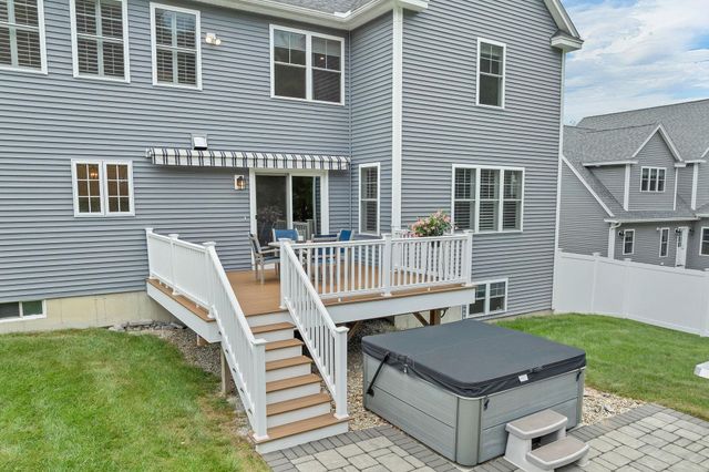 28 Settlers Ridge Road, Windham, NH 03087