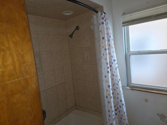 14102 S clark Street, Riverdale, IL 60827