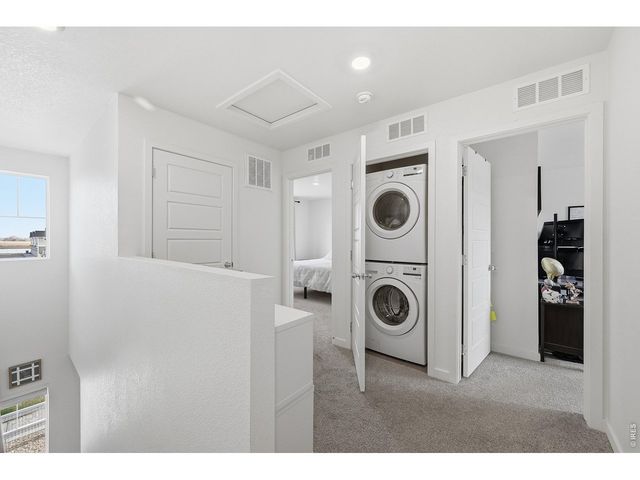 438 Mountain Bluebird Dr, Johnstown, CO 80534