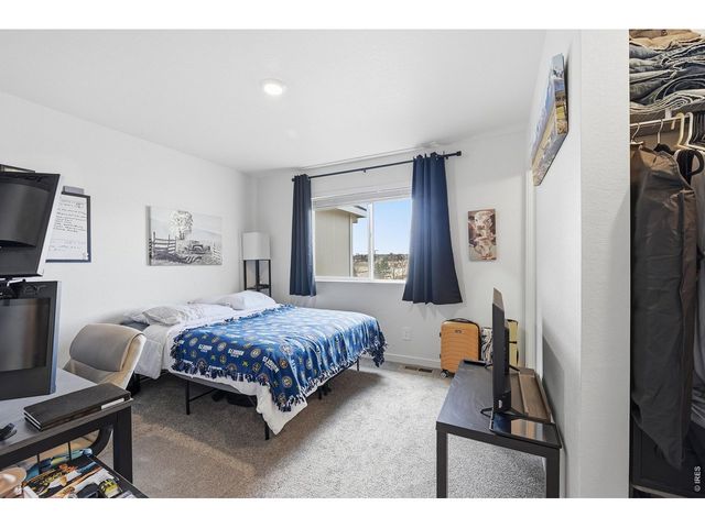 438 Mountain Bluebird Dr, Johnstown, CO 80534