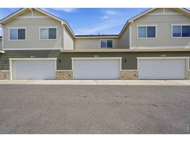 438 Mountain Bluebird Dr, Johnstown, CO 80534