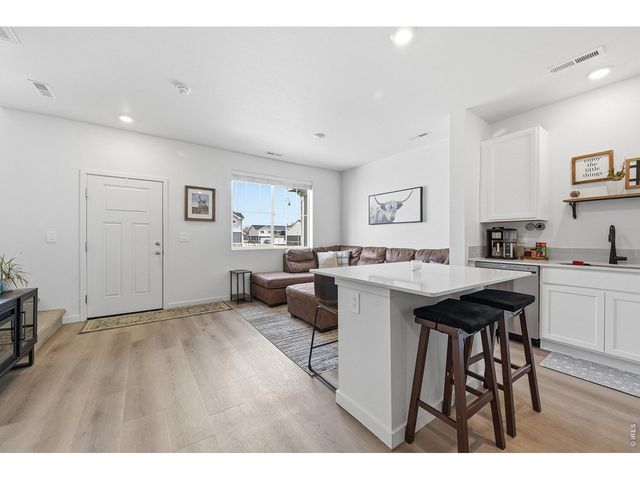 438 Mountain Bluebird Dr, Johnstown, CO 80534