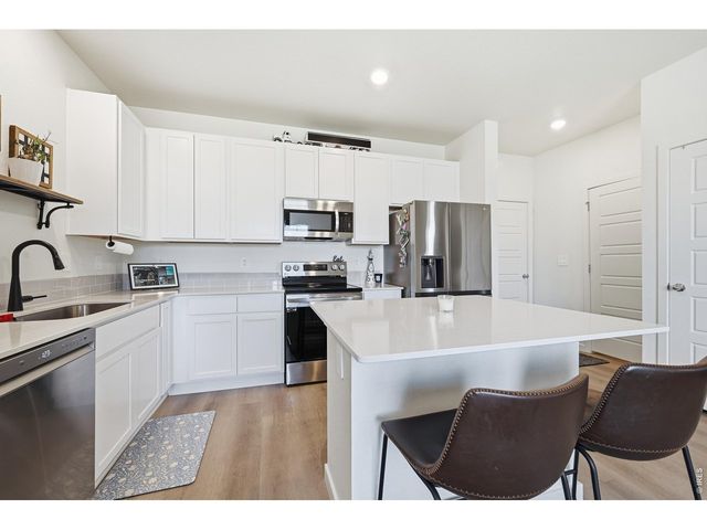 438 Mountain Bluebird Dr, Johnstown, CO 80534