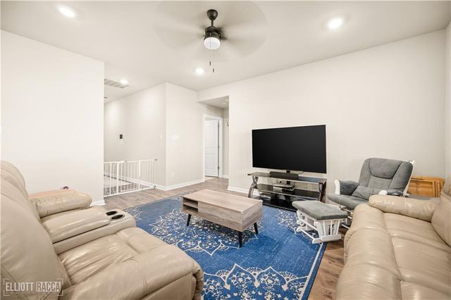 9079 WORTHINGTON Court, Alexandria, LA 71303