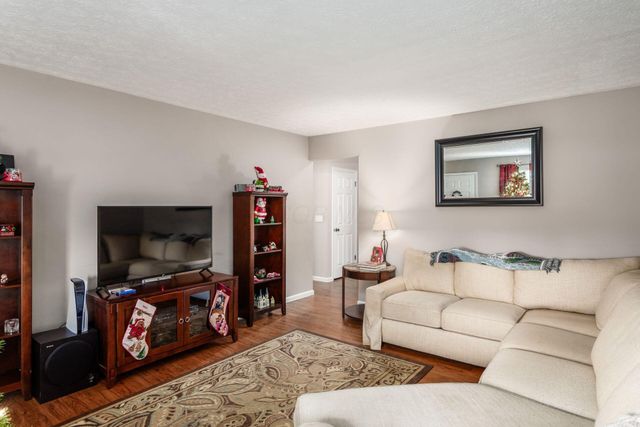 3558 Kinsale Head Drive, Columbus, OH 43221