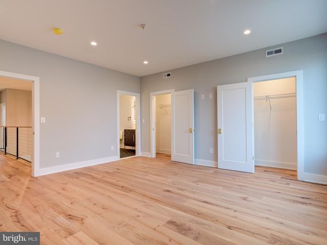 1019 E PALMER ST, Philadelphia, PA 19125