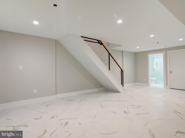 1019 E PALMER ST, Philadelphia, PA 19125