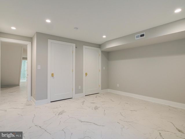 1019 E PALMER ST, Philadelphia, PA 19125