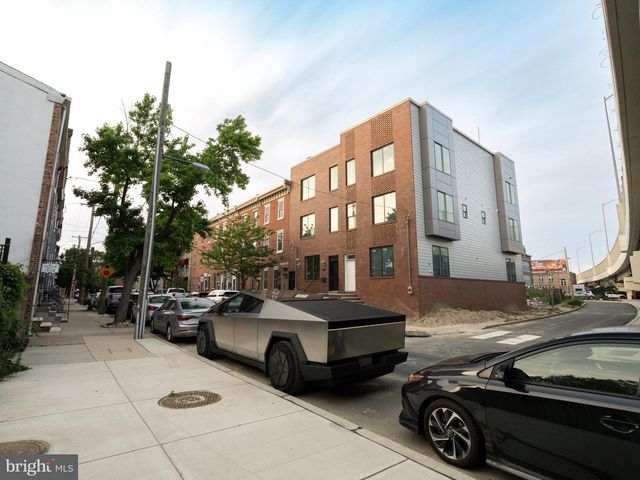 1019 E PALMER ST, Philadelphia, PA 19125