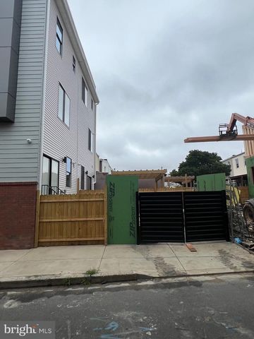 1019 E PALMER ST, Philadelphia, PA 19125