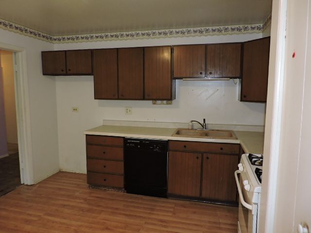 10015 Beverly Drive 105, Skokie, IL 60076