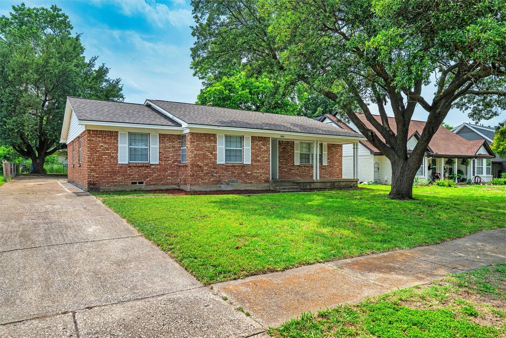 3560 Delford Circle, Dallas, TX 75228