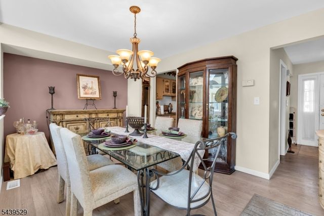 107 Bayberry Dr, Franklin Twp., NJ 08873