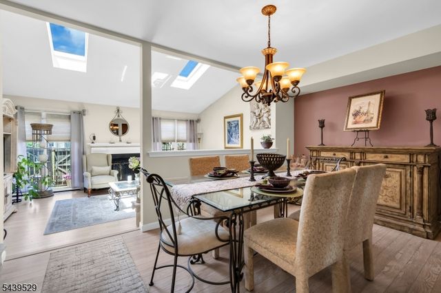 107 Bayberry Dr, Franklin Twp., NJ 08873