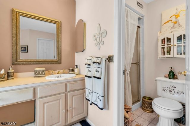 107 Bayberry Dr, Franklin Twp., NJ 08873