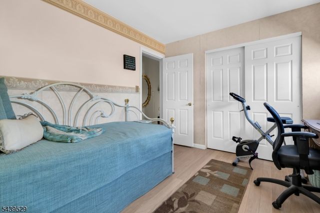 107 Bayberry Dr, Franklin Twp., NJ 08873