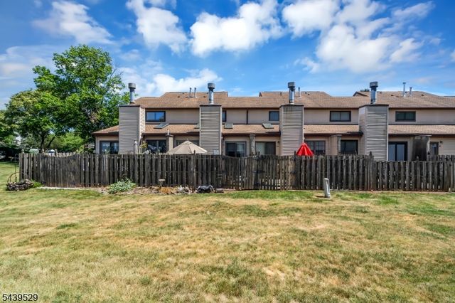 107 Bayberry Dr, Franklin Twp., NJ 08873