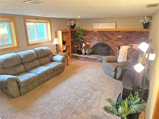 7095 Hoover Drive, Mentor, OH 44060