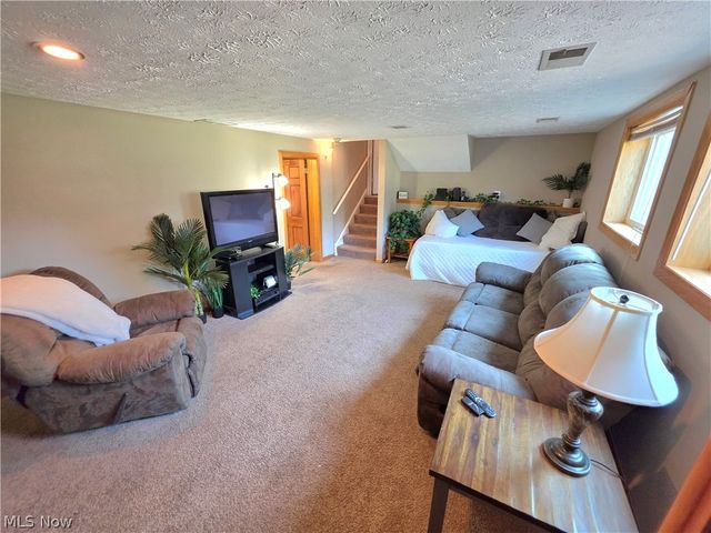 7095 Hoover Drive, Mentor, OH 44060
