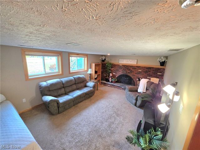 7095 Hoover Drive, Mentor, OH 44060