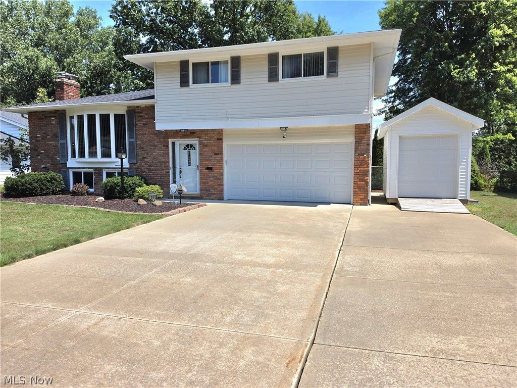 7095 Hoover Drive, Mentor, OH 44060