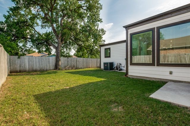 1942 McBroom Street, Dallas, TX 75212