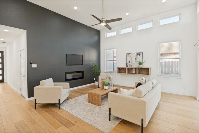 1942 McBroom Street, Dallas, TX 75212