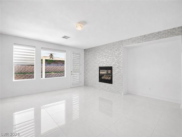 1417 Misty Moat Street, Las Vegas, NV 89117