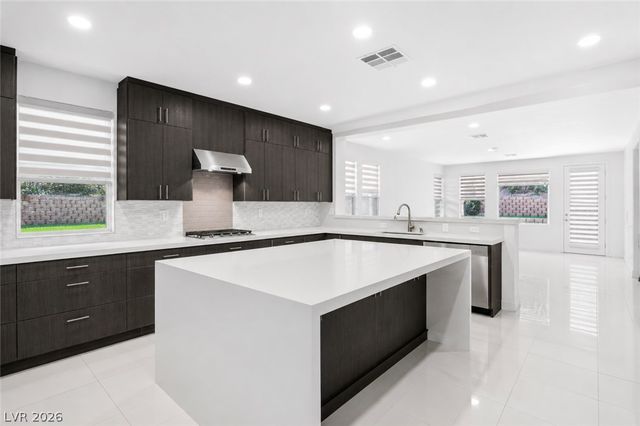 1417 Misty Moat Street, Las Vegas, NV 89117