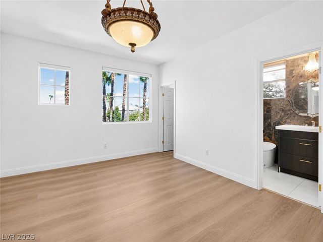 1417 Misty Moat Street, Las Vegas, NV 89117