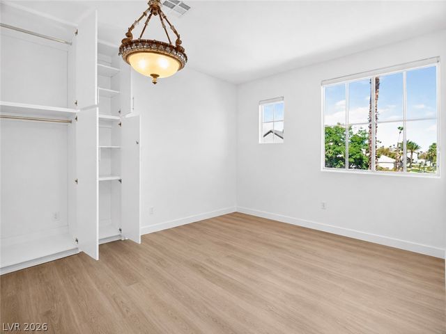 1417 Misty Moat Street, Las Vegas, NV 89117