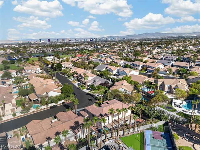 1417 Misty Moat Street, Las Vegas, NV 89117