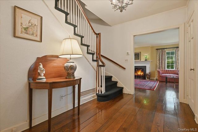 4 The Birches, Roslyn Estates, NY 11576