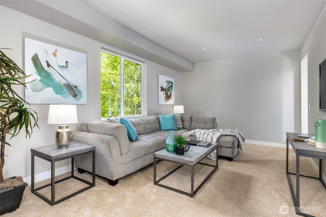 5732 Halls Lake Way, Lynnwood, WA 98036