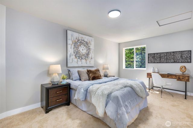 5732 Halls Lake Way, Lynnwood, WA 98036