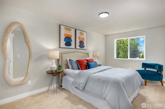 5732 Halls Lake Way, Lynnwood, WA 98036