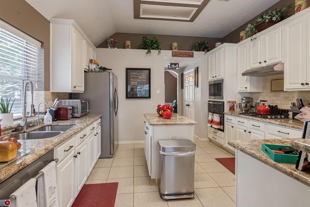 11515 Brown Trail, Tomball, TX 77377
