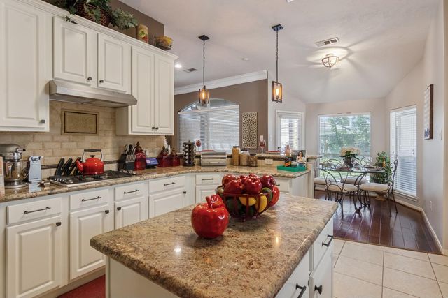 11515 Brown Trail, Tomball, TX 77377