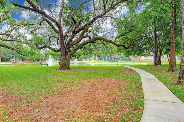 11515 Brown Trail, Tomball, TX 77377