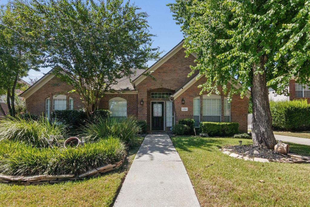 11515 Brown Trail, Tomball, TX 77377